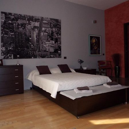 B&B Marge Oltrona di San Mamette Екстериор снимка