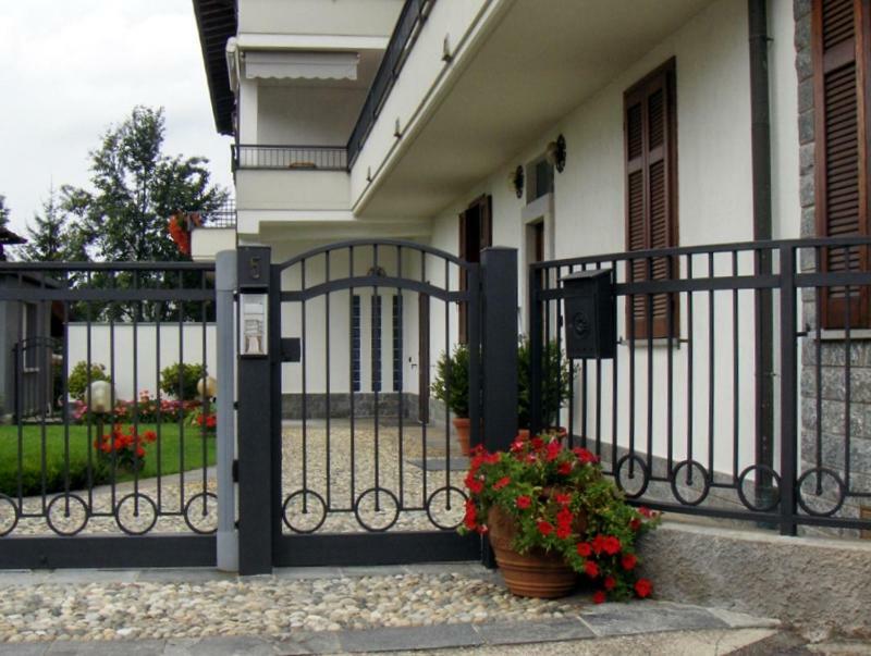 B&B Marge Oltrona di San Mamette Екстериор снимка