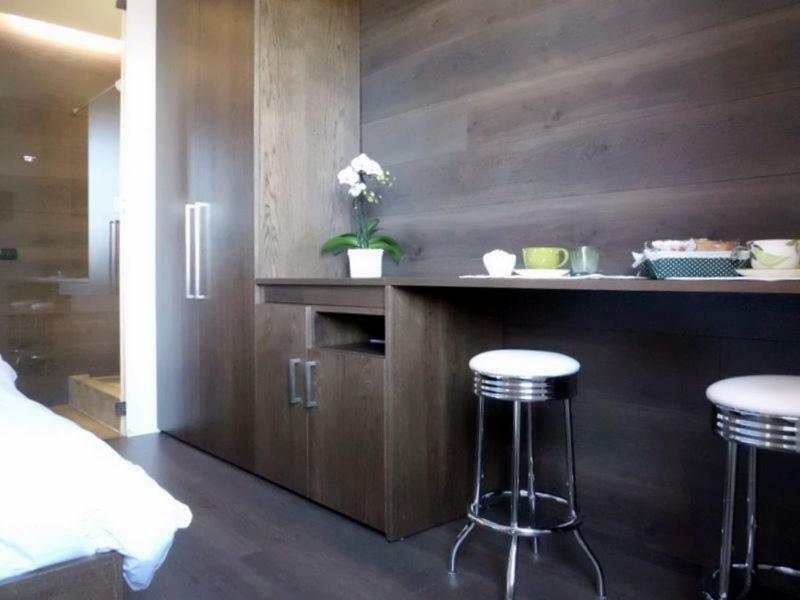 B&B Marge Oltrona di San Mamette Екстериор снимка